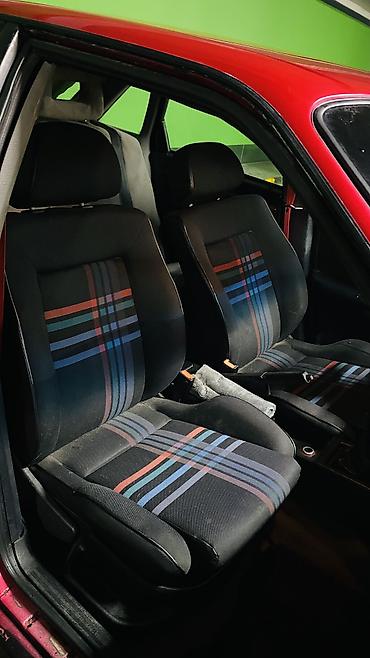 Audi: Audi 80: 1992 г., 2 л, Механика, Бензин, Седан — 15