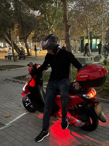 Mopedlər,skuterlər: 3704 km — 16