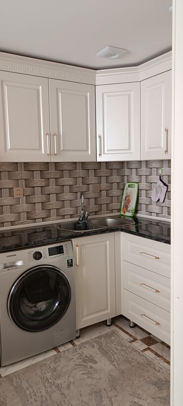 Uzunmüddətli kirayə mənzillər: Yol kenarinda Marshurut dayanacaginin arxasinda 3cu mertebede -da lalafo.az — 18 Uzunmüddətli kirayə mənzillər: Yol kenarinda Marshurut dayanacaginin arxasinda 3cu mertebede — 18