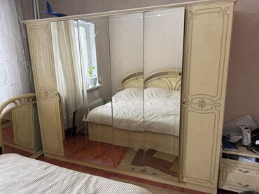 шкафчики кухонные: Ашкана үчүн шкаф, Колдонулган, Полго орнотулма, Жуугучсуз, Жыгач