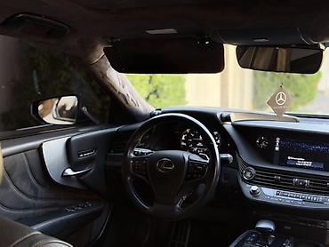 Lexus: Lexus LS: 2020 г., Седан — 10