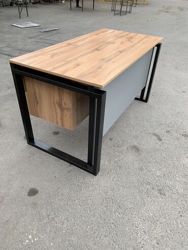 Компьютерные столы: Компютерный стол — 4