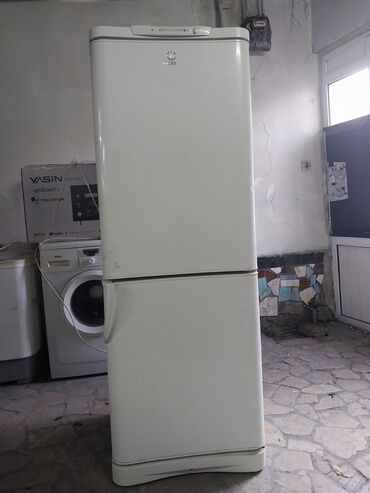 г ош холодильник: Муздаткыч Indesit, Колдонулган, Эки эшиктүү, Less frost, 60 * 165 *