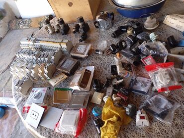 Rozetkalar: Şəkildə gördüyünüz hamsi satılır. kime ne lazımdır vapsapda yazsın — 31