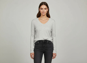 sweter w pandy: C&A, Светр жіночий, розмір M