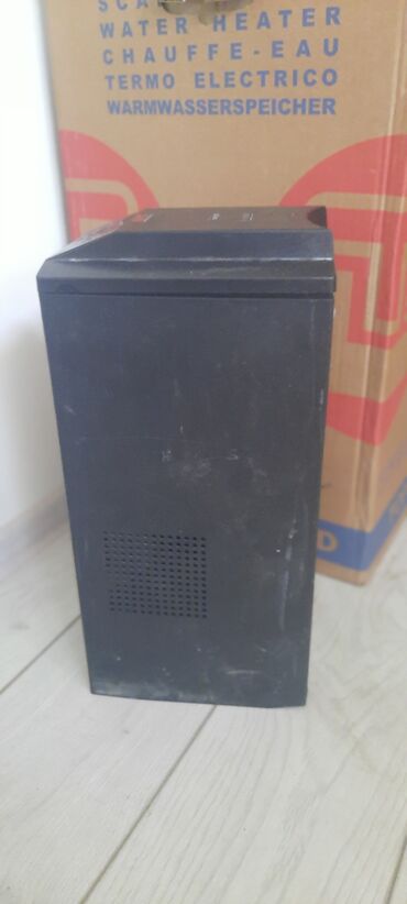 Другие аксессуары для компьютеров и ноутбуков: UPS APC 200сом