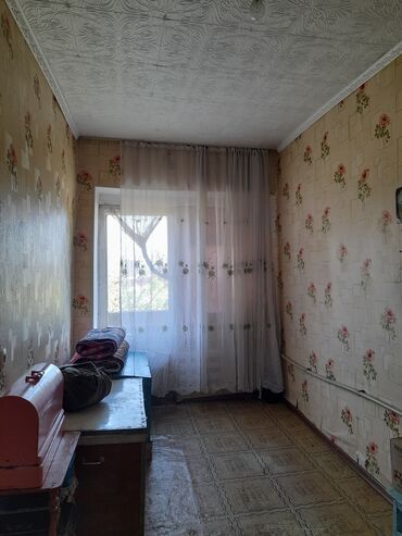 квартира этажка: 3 комнаты, 60 м², 1 этаж, Старый ремонт