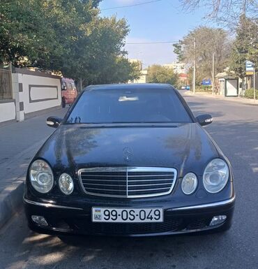 220 cdi mercedes: Mercedes-Benz E 320: 3.2 l | 2003 il Sedan