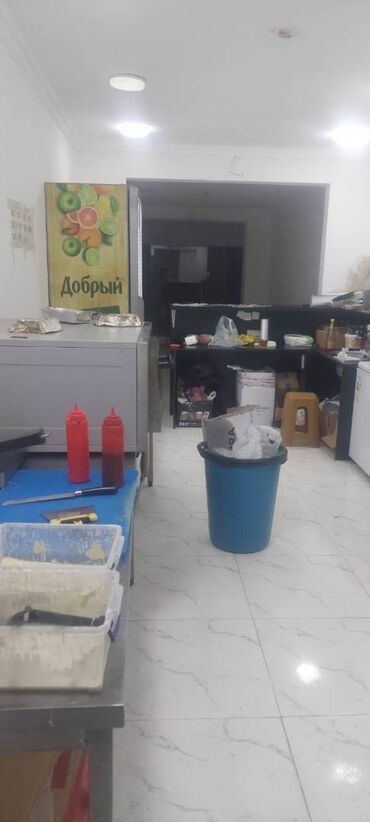 işlənmiş mətbəx mebili: Bar stolu satilir restoran ucun ozunun moykasi var haziirda sokulub