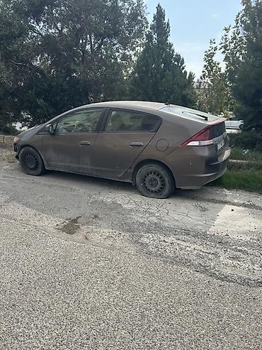 Honda: Honda Insight hatchback – hibrid - Kuzov: 5 qapılı liftbek/hatchback — 4
