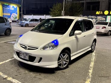 Honda: Honda Fit: 2006 г., 1.5 л, Вариатор, Бензин, Хэтчбэк