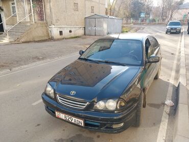 Toyota: Toyota Avensis: 1999 г., 1.8 л, Механика, Бензин, Седан