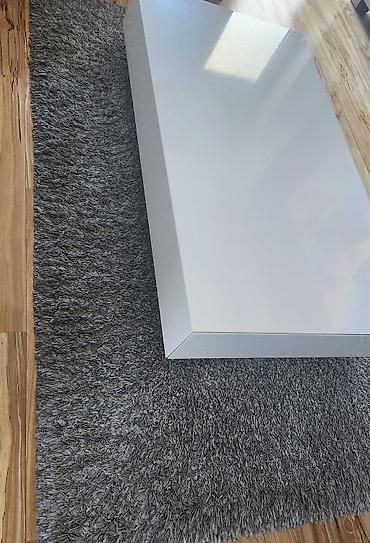za kucu: Sivi tepih „shaggy“ visokog pufa, jedan veci dimenzije 200x300cm — 2