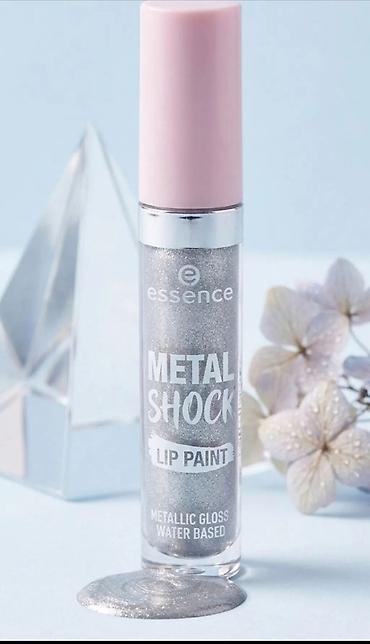 split ender cena: Essence Metal Shock Lip Paint – vodeni sjaj za usne sa metalik — 1