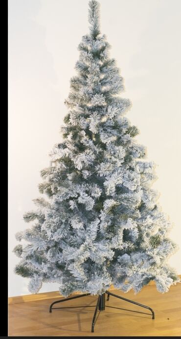 qozalı süni şam ağacları: Ёлка.заснежанная.2 шт.высота 1,80 и 1,50.с подставками.как новые