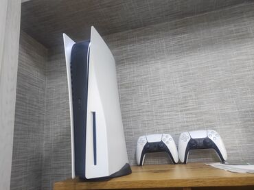 playstation 5 bakı: PlayStation 5 satılır idealdır tam olaraq her bir funksiyasi işləyir