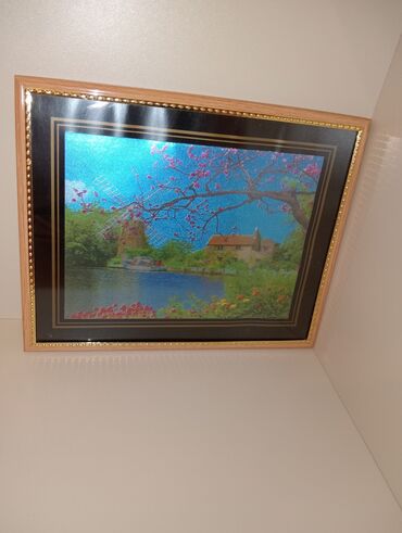 Şəkillər, tablolar: Şəkilli çərçivə, şəkilləri deyişdirmek olmur. ancaq divardan asıla — 3
