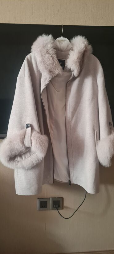 qadınlar üçün klassik palto: Palto XL (EU 42)