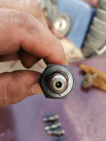 Auto delovi: Hidropodizac Lada 21214i Niva 1.7i. Polovno, ocuvano. Skinuto sa — 12