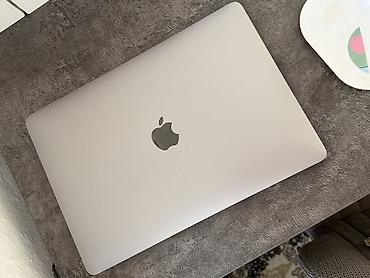 Ноутбуки Apple (MacBook): Для программирования, Б/у, Apple M1 Pro, ОЗУ, RAM: 16 ГБ — 2