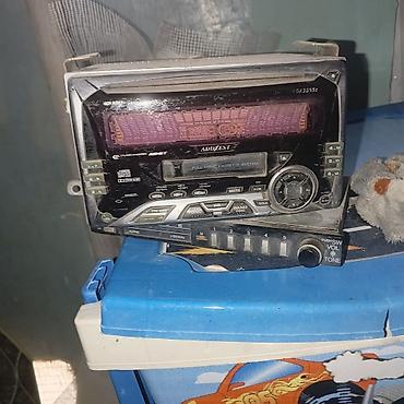 Avtoelektronika: Köhnə model avtomobil maqnitofonları və radio baş blokları dəsti - — 3