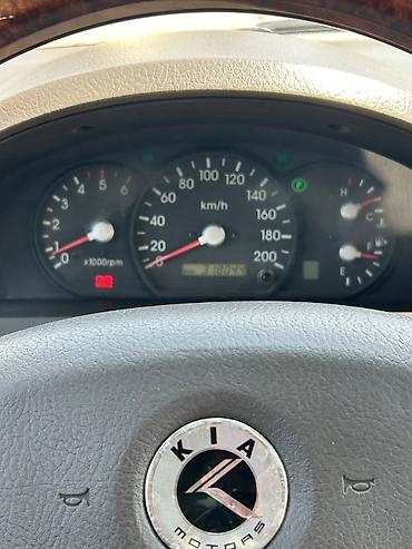 Kia: Kia Sorento: 2.5 l | 2004 il Ofrouder/SUV — 14
