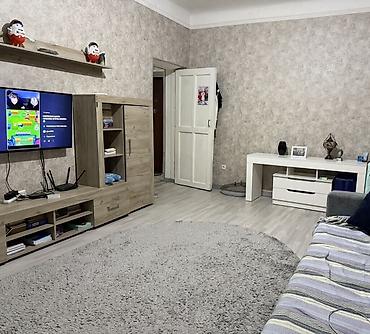 стройител: 2 комнаты, 45 м², Городок строителей Сталинка, 3 этаж, Косметический ремонт — 2