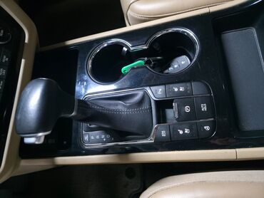 Kia: Kia Carnival: 2020 г., 2.2 л, Автомат, Дизель, Минивэн — 11