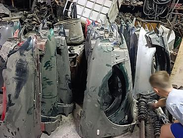 Крыло Переднее левое Audi, 1999 г., Б/у, Оригинал at lalafo.kg Крыло Переднее левое Audi, 1999 г., Б/у, Оригинал