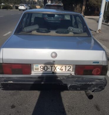 Tofas: Tofaş Şahin/Doğan (sedan) – gümüşü rəng Xüsusiyyətlər: - Kuzov: 4 — 9