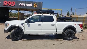 Ford F-150: 2022 г., 5 л, Автомат, Бензин, Пикап — 2