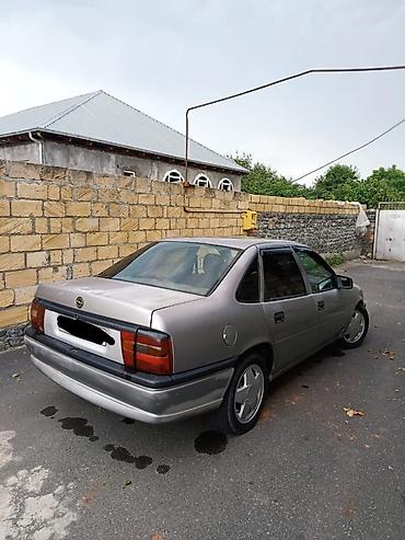 avto satış saytları: Opel Vectra: 1.8 l | 1995 il 625414 km Sedan — 2