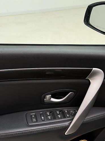 Renault: Renault : 2019 г., 2 л, Автомат, Газ, Седан — 10