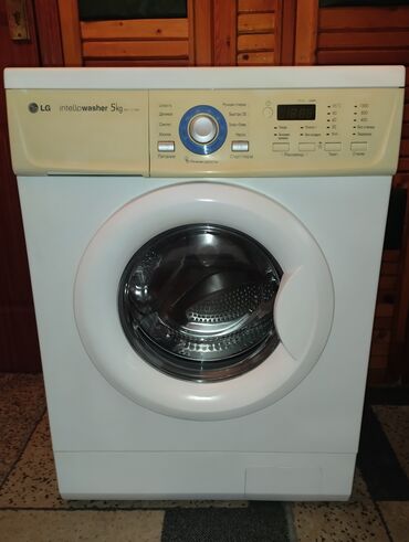 продаю стиральную машинку: Стиральная машина LG, Автомат, До 6 кг, Полноразмерная