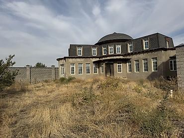 4 комнаты, 233 м², 13 соток, Бишкек, Арча-Бешик ж/м Риэлтор
