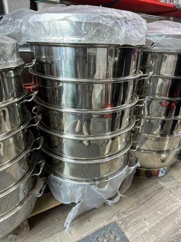 полевая кухня: Многоярусная пароварка из нержавеющей стали, предназначенная для