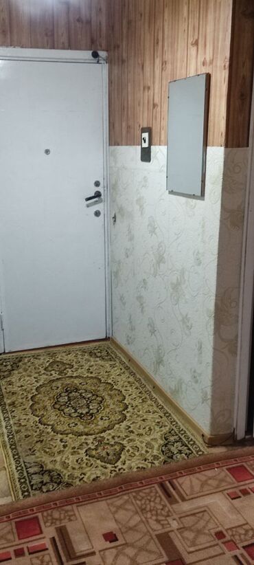 продается квартира молодая гвардия: 3 комнаты, 90 м², 105 серия, 3 этаж, Старый ремонт