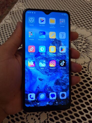 xiaomi redmi 8 qiymeti irshad telecom: Xiaomi Mi 8, 32 GB, rəng - Qırmızı, 
 Face ID