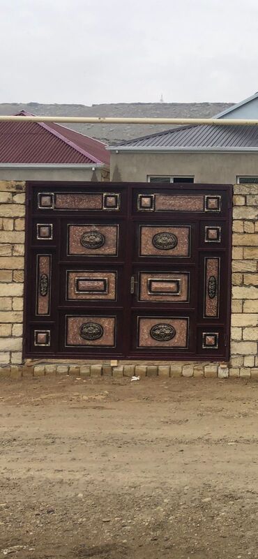 Həyət darvazaları: Salam qiymetler 650manatdan başlayır.Darvazalar rusiya i̇stehsalı olan — 17