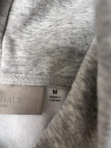 белый кит: Худи ESSENTIALS Fear of God

Сайз М — 4