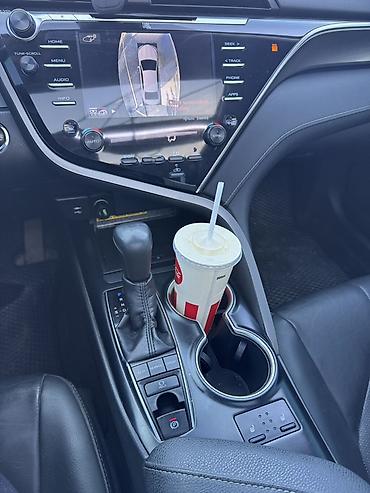 Toyota: Toyota Camry: 2018 г., Автомат, Бензин, Седан — 10