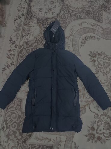 брендовые спортивные костюмы женские: Мужская зимняя парка/пуховик черного цвета. Особенности: - Удлиненный