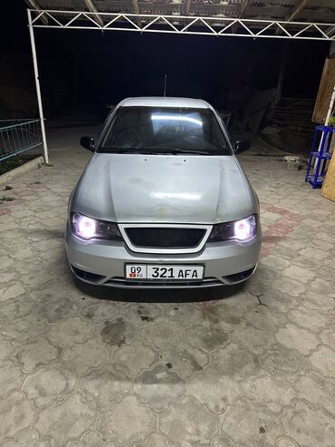 авто аврийном состоянии: Daewoo Nexia: 2010 г., 1.5 л, Механика, Бензин, Седан