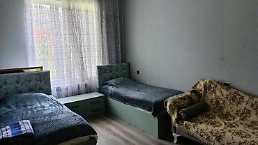icarə koşk: Qax rayonu İlisuya 5km məsafədə günlük kirayə ev. 2 yataq otağı var 5 — 6