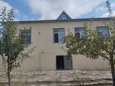lökbatan həyət ev: 3 otaqlı, 132 kv. m