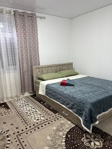 комната посуточно: 50 м², С мебелью