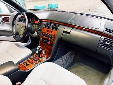 Mercedes-Benz: Mercedes-Benz E-Class: 2.2 l | 2000 il Sedan — 14