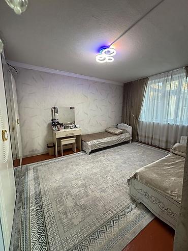 Үйлөрдү сатуу: 5 бөлмө, 400 м², 4 соток, Ош, Менчик ээси — 10