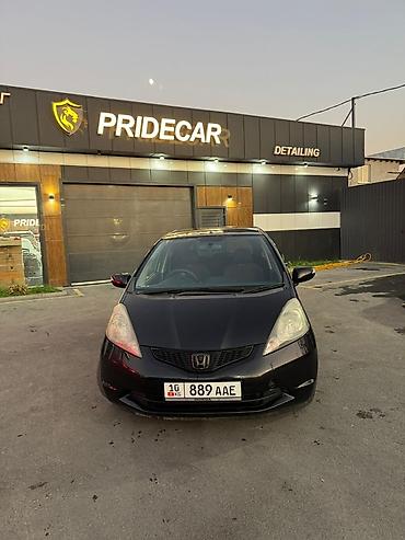 Honda: Honda Fit: 2008 г., Вариатор, Бензин, Хэтчбэк — 2