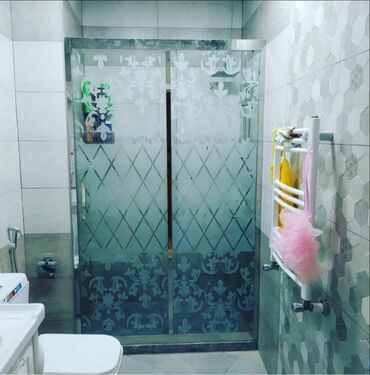 Duş kabinaları, arakəsmələr: Yeni Üstü açıq kabina, Künc üçün — 21